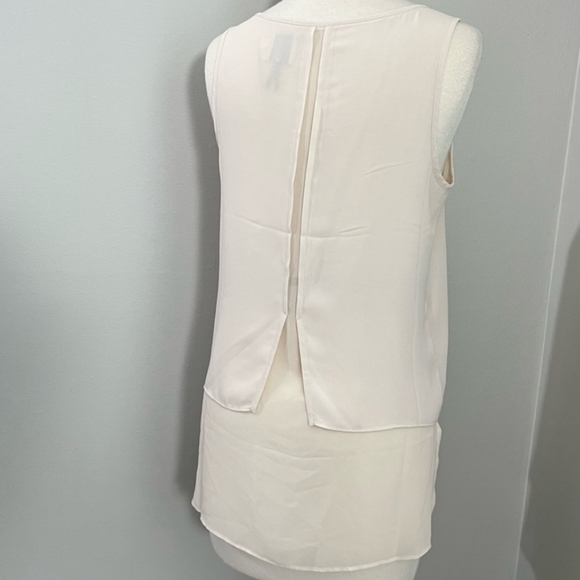 Anthropologie HD in Paris Sleeveless Ivory Blouse.  Double Layered. Like New! - Picture 4 of 11